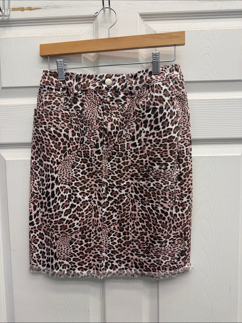 Tyler Boe Pink Leopard-Print Pencil Skirt